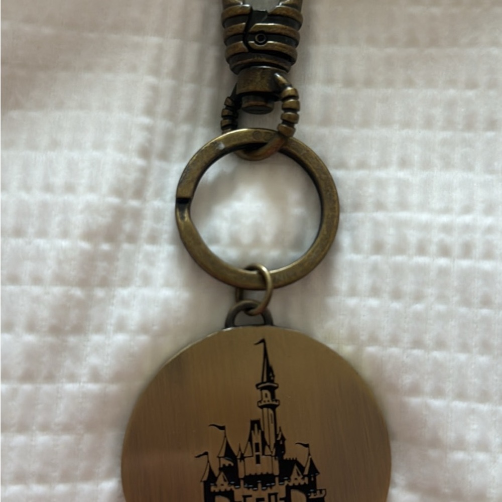 Disney Quote Keychain - Picture 2 of 3